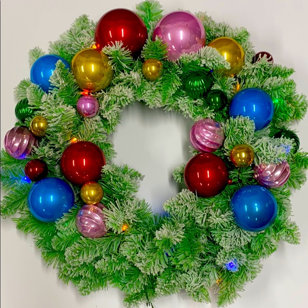 Festive Lighted Christmas Wreath